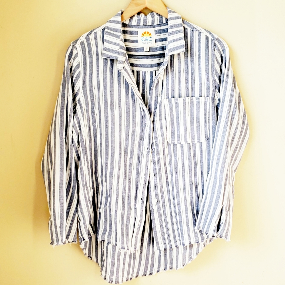 C&C California Distressed Button Down Size Medium